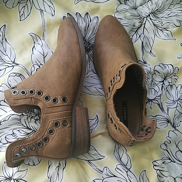 Ankle booties - Picture 3 of 4